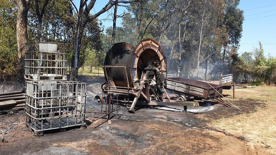 Incendio al Circeo: le fiamme lambiscono un'azienda agricola