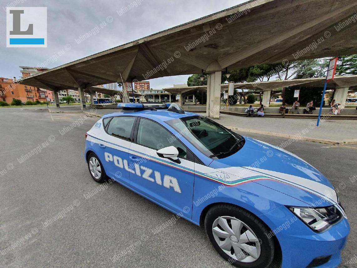Rompe i vetri di McDonald's e ruba le monetine: denunciato dalla polizia