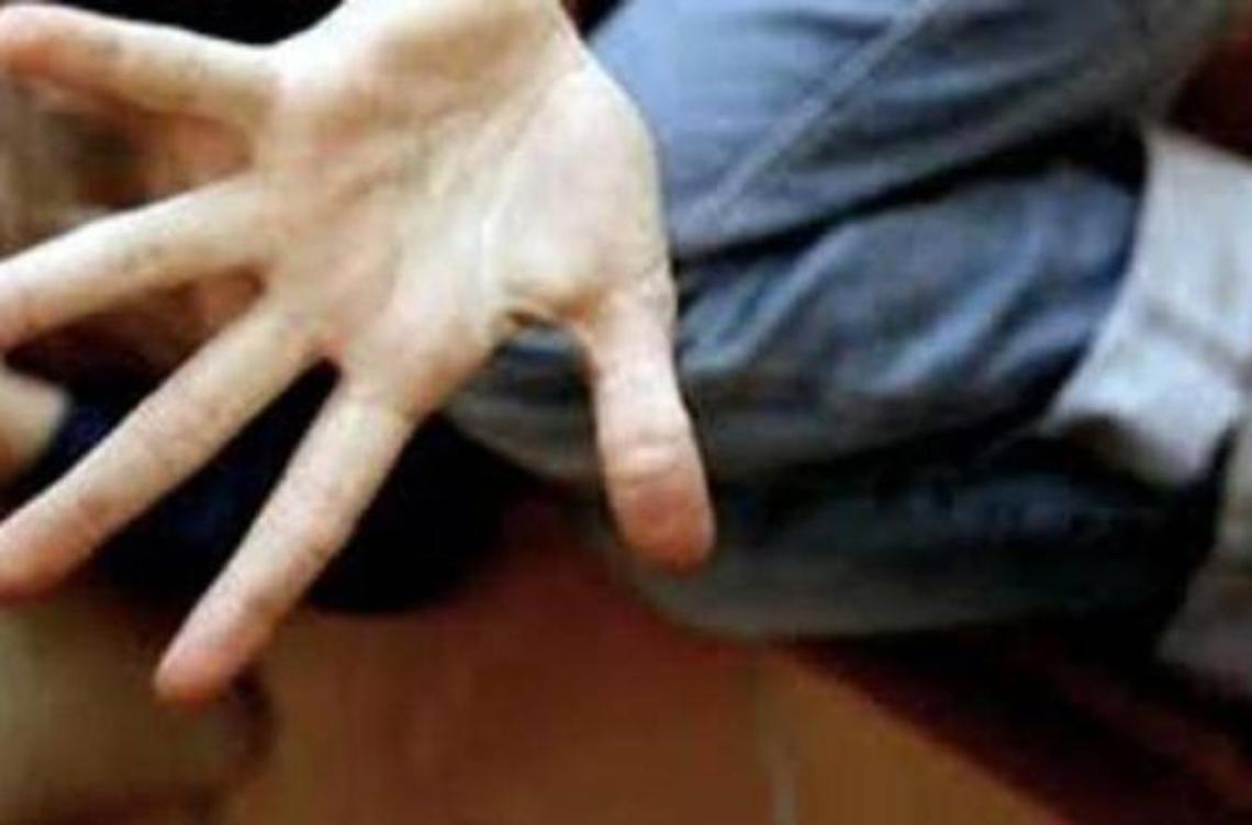 Legato e imbavagliato in casa