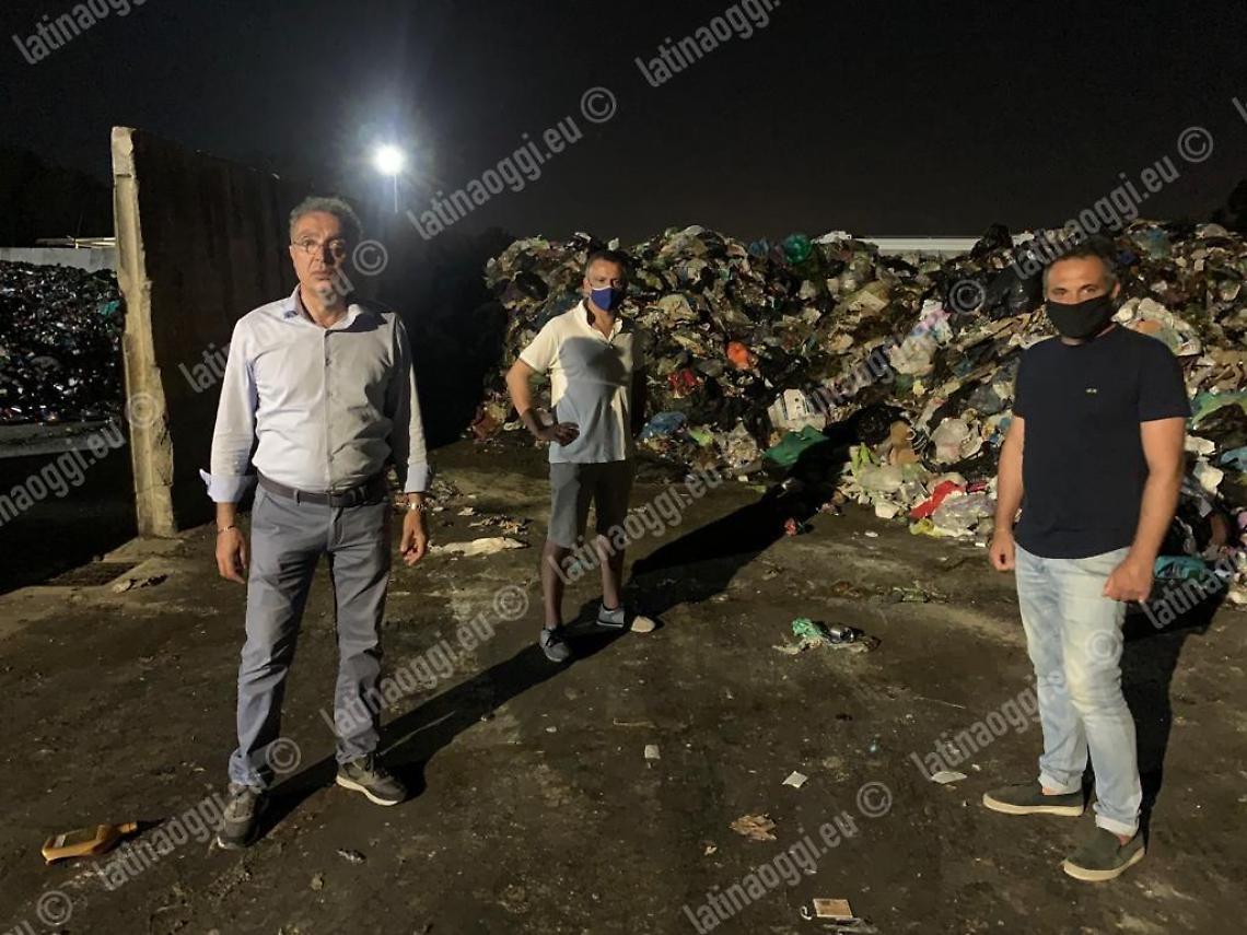 Discarica dentro Abc, esposto della Lega. Sospeso il metronotte "di guardia"