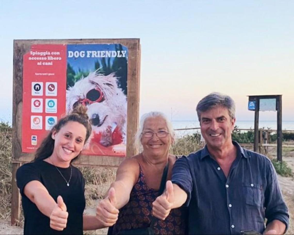 Taglio del nastro per Sabau Beach, la spiaggia di Sabaudia a misura di cani