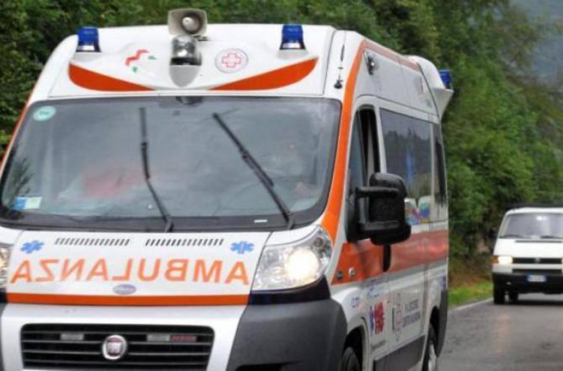 Incidente sull'Appia, quattro persone ferite nello scontro