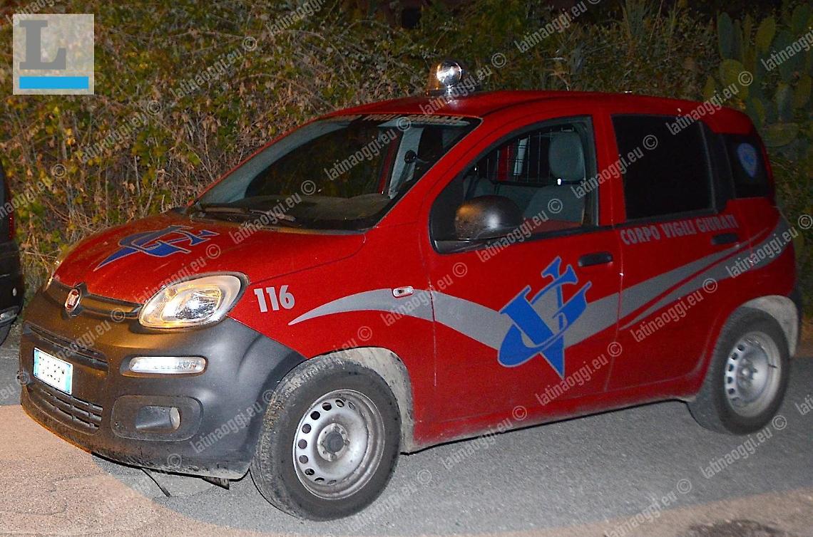 Spara contro i ladri, rischia di colpire il vigilante che inseguiva i banditi