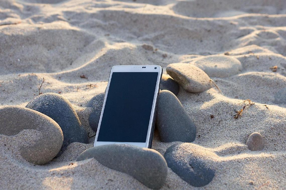 Al mare con la App, a Latina arriva «Reservare». Ecco come si prenoterà il posto sulla spiaggia libera