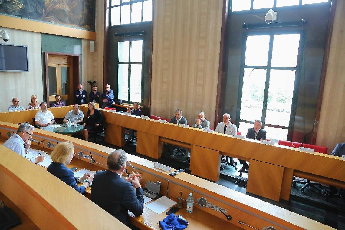 Rifiuti e impianti Dai sindaci pontini una pericolosa melina Il piano in Regione