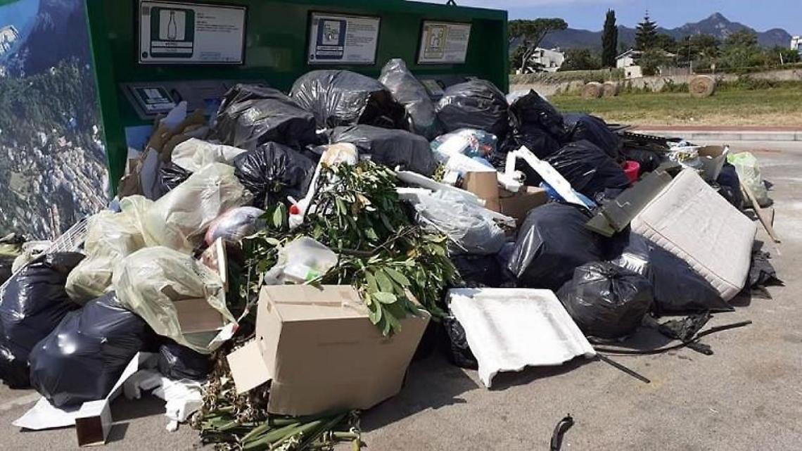 Rifiuti: troppi incivili, controlli e servizi extra per l'estate