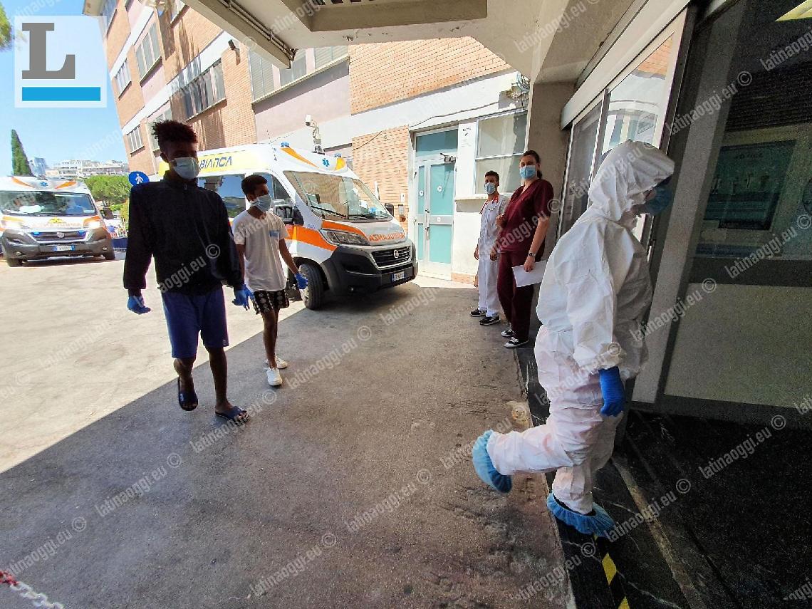Caso migranti: i minori positivi verranno trasferiti a partire da domani