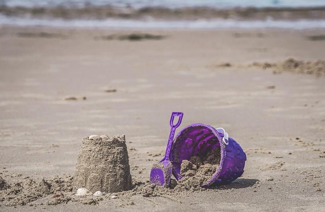 Bambino di 10 anni si perde in spiaggia, famiglia rintracciata con Instagram