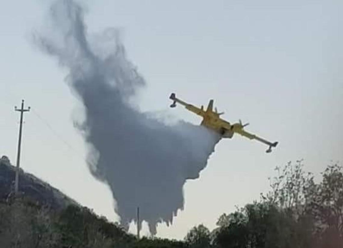 Incendi, emergenza infinita a Terracina