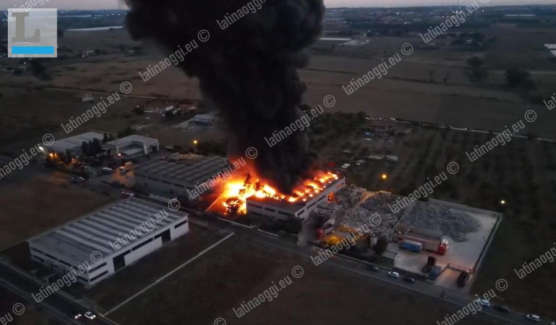 Incendio doloso alla Loas Italia, si cercano tracce di inneschi