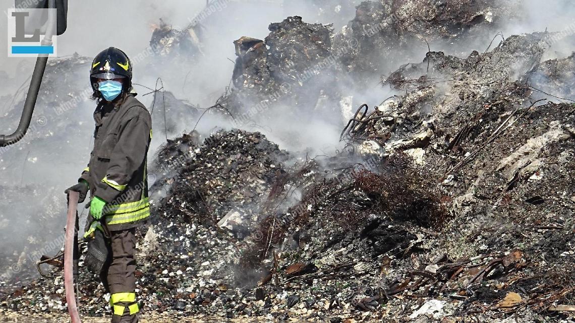 Una task force contro gli incendi: dall'inizio dell'anno 4.150 interventi