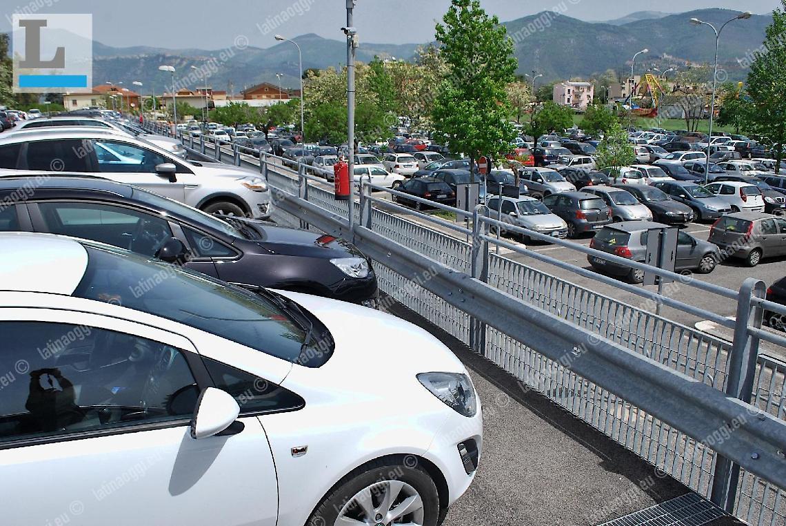 Il brevetto «copiato»: figuraccia sul parcheggio della stazione