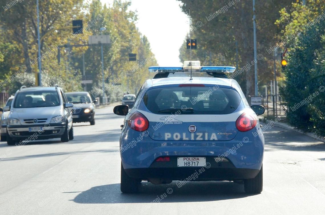 Ruba in un negozio del centro commerciale, ma viene scoperto: era evaso dai domiciliari