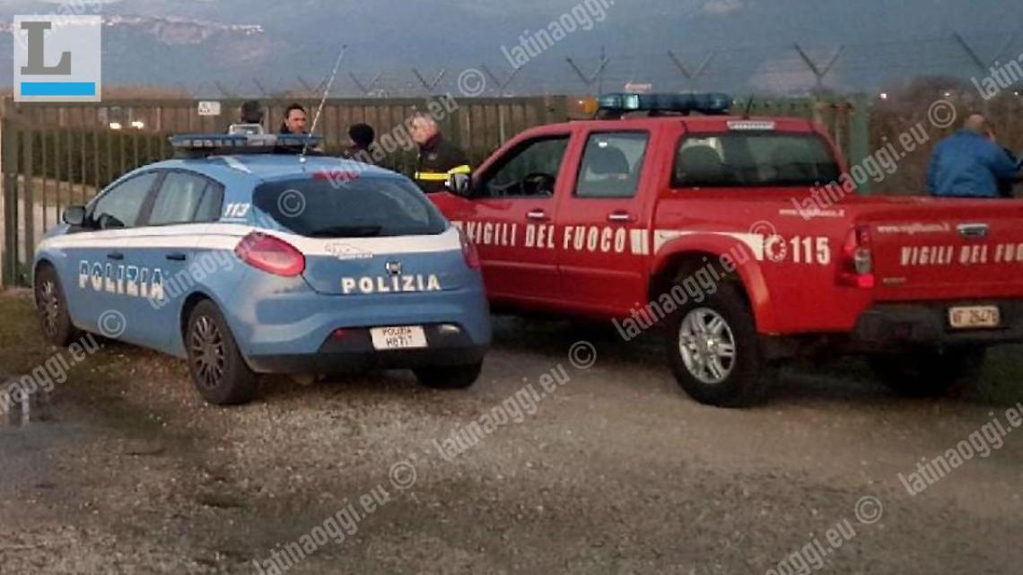 Scoppia l'incendio nel canneto: un poliziotto eroe fa evacuare tutto il palazzo