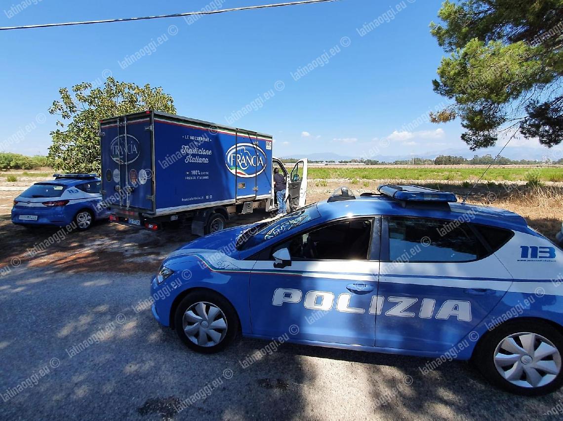 Furto di un camion e inseguimento al lido, ladro scappa via