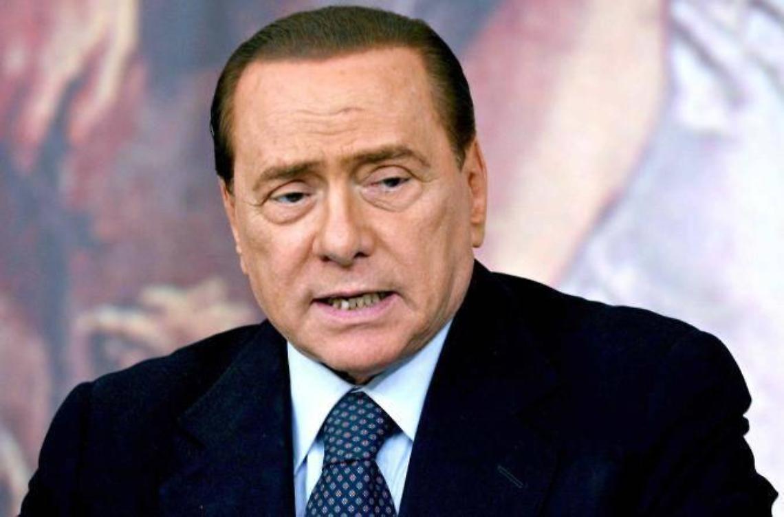 Coronavirus, Berlusconi ricoverato al San Raffaele: &laquo;Blando coinvolgimento polmonare&raquo;