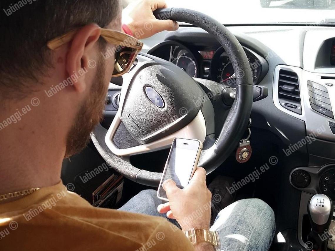 Utilizzo del cellulare durante la guida, la campagna di sensibilizzazione