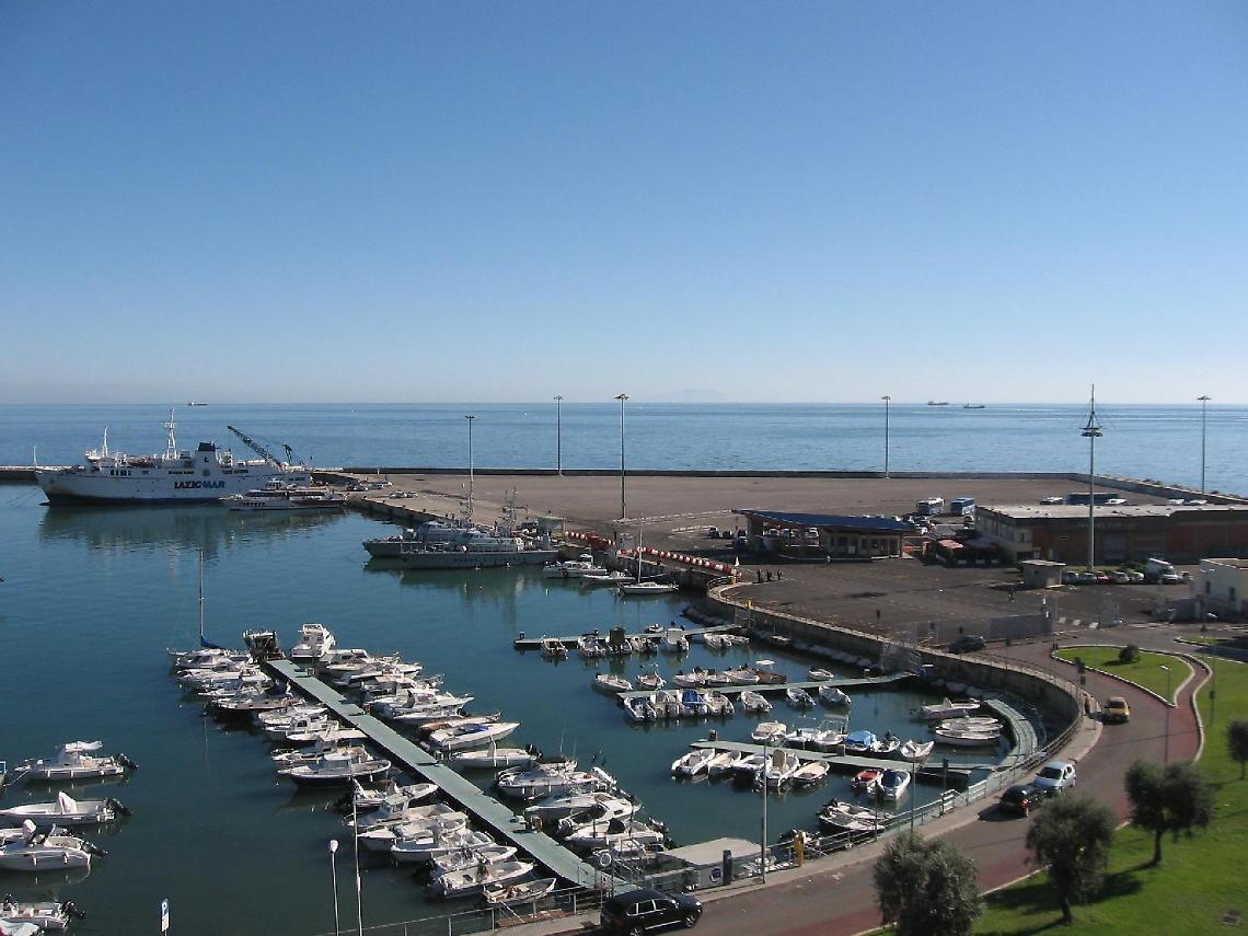 Suicidio nel porto di Formia: un noto imprenditore si è tolto la vita
