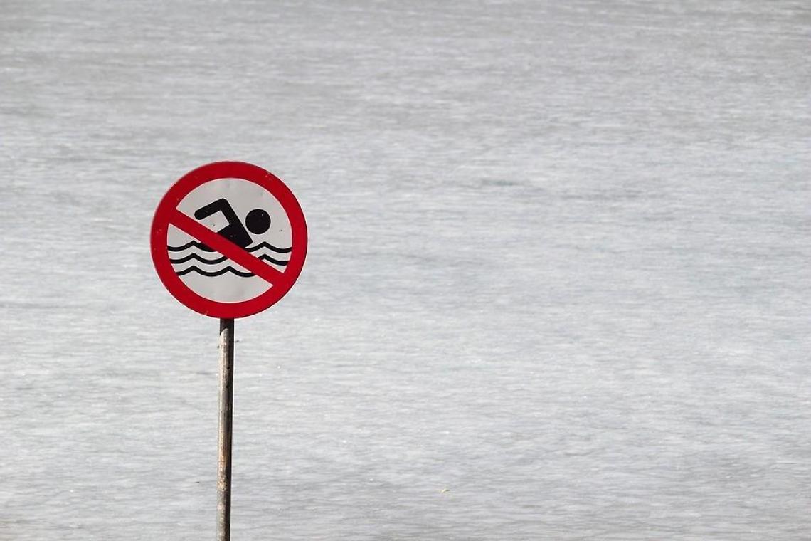 Mare inquinato: divieto di balneazione, il sindaco firma l'ordinanza