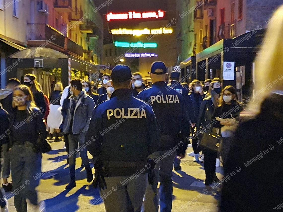 Ruba una borsa in zona pub. Sorpreso a spendere i soldi
