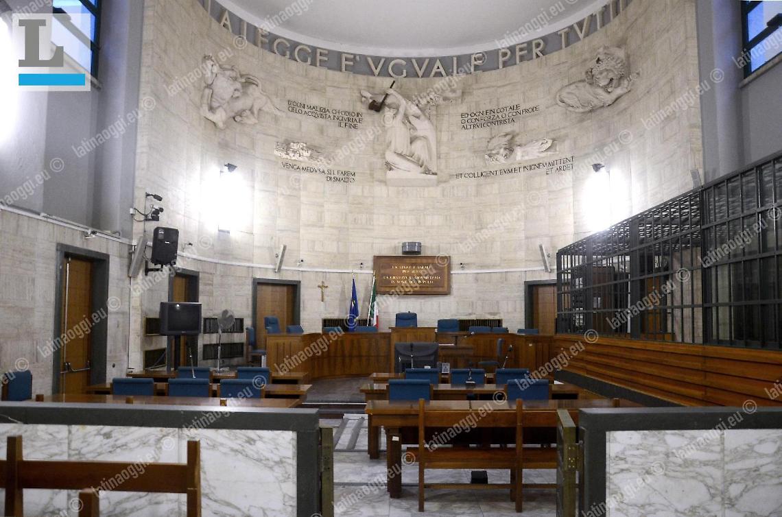 Due rapine in quindici giorni, condannato a 4 anni e 10 mesi