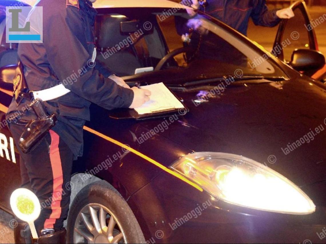 Sorpreso mentre cede hashish, denunciato un giovane di 20 anni