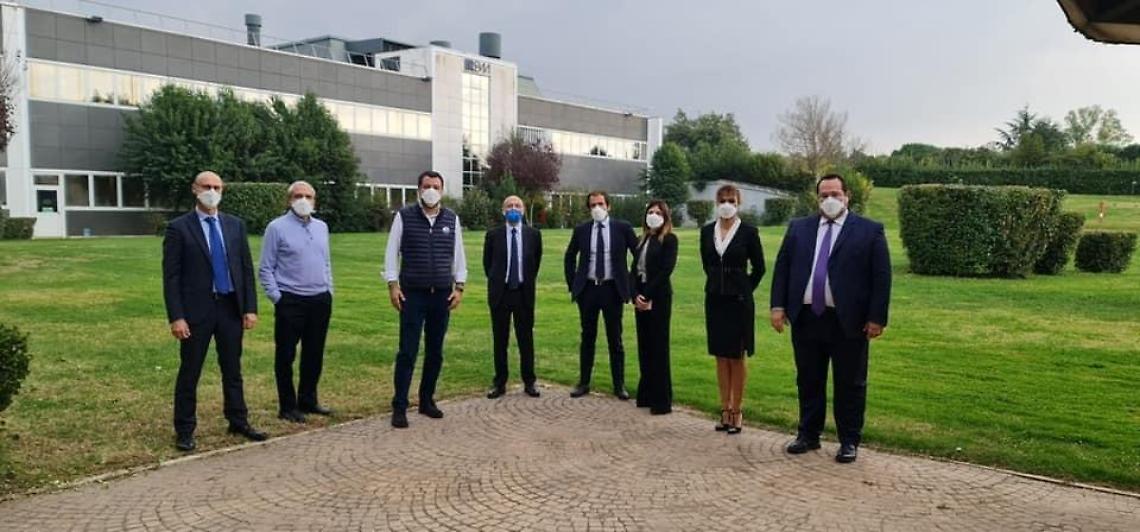 Salvini e Durigon in visita alla Irbm. "Vaccino anti Covid entro l'anno"