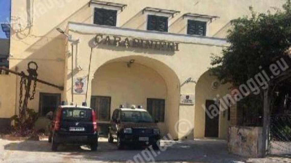 Causa un incidente e poi fugge con l'auto, denunciato un 43enne