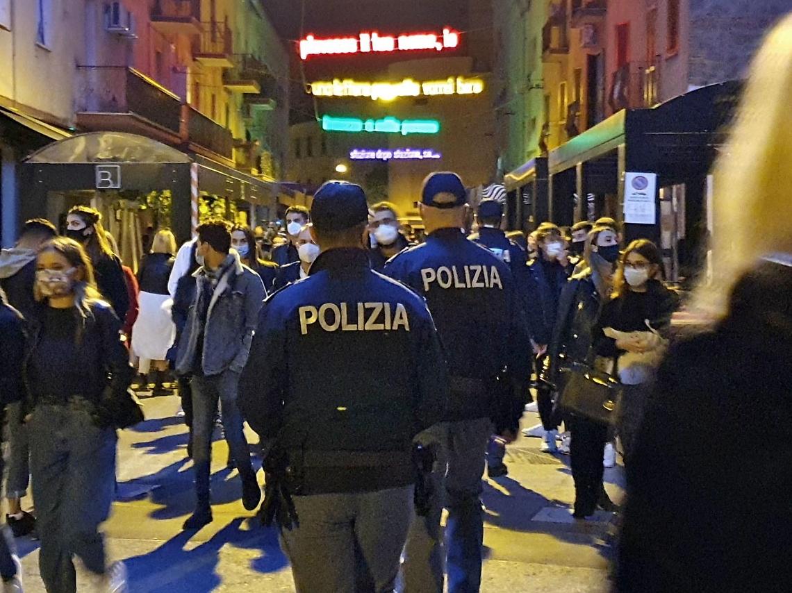 Coronavirus, i sindaci dal Prefetto: controlli anti assembramento