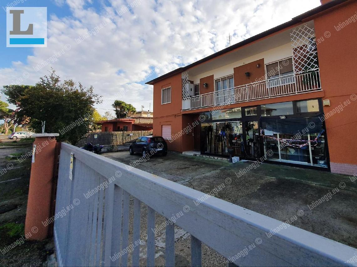 Ladri a segno, furto nella notte nella ferramenta del borgo