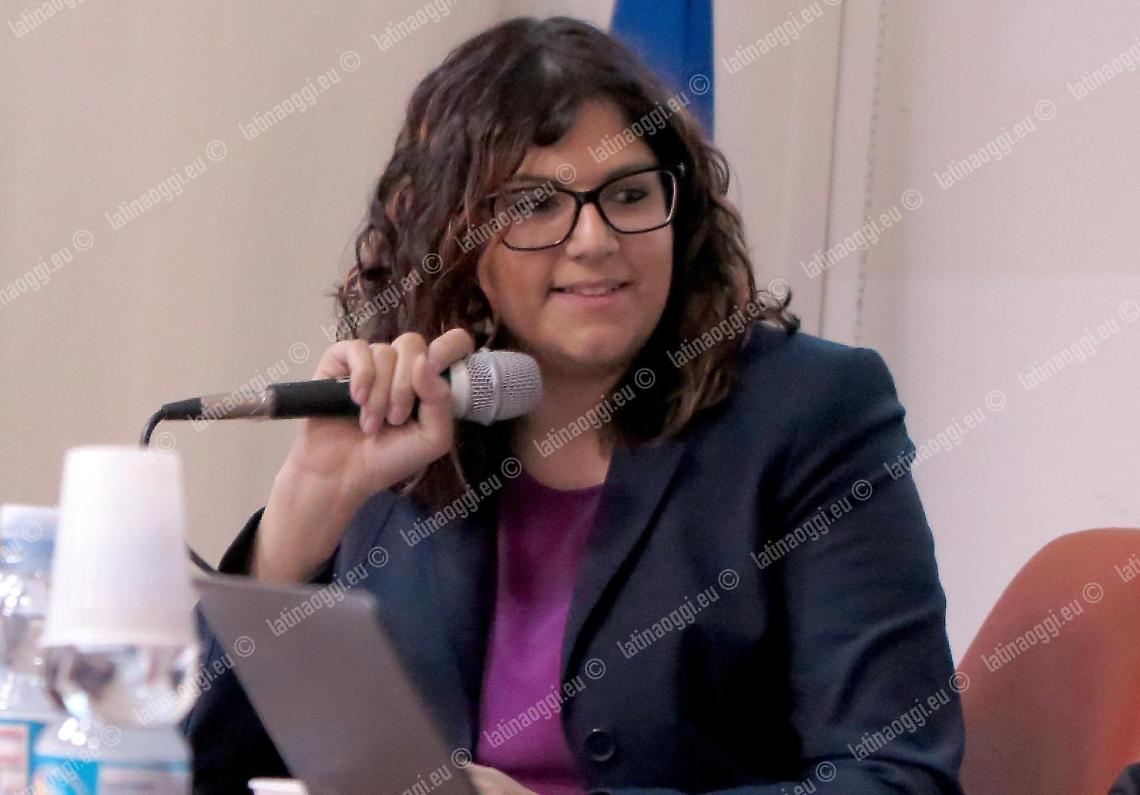 Crisi, usura, attentati. Corrado (M5S): "Sono preoccupata"