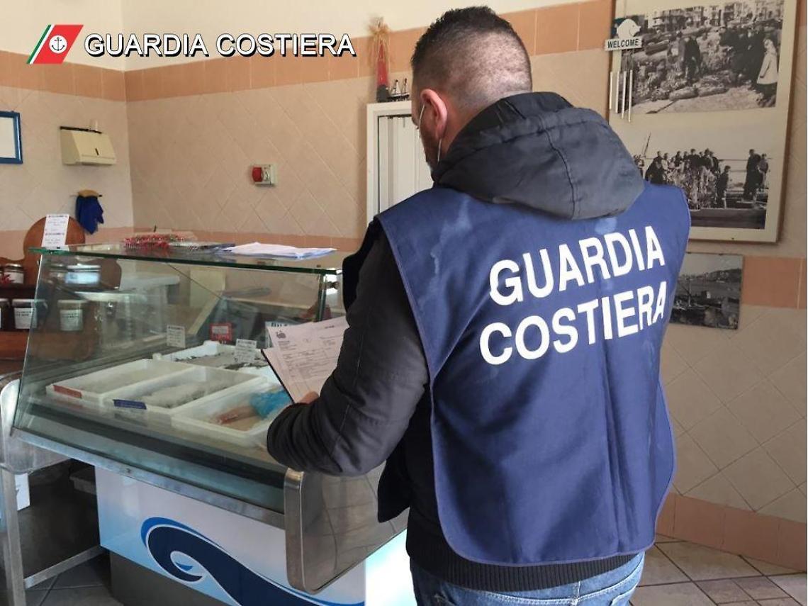 "Guardia Costiera di Gaeta, controlli serrati sulla filiera della pesca.
