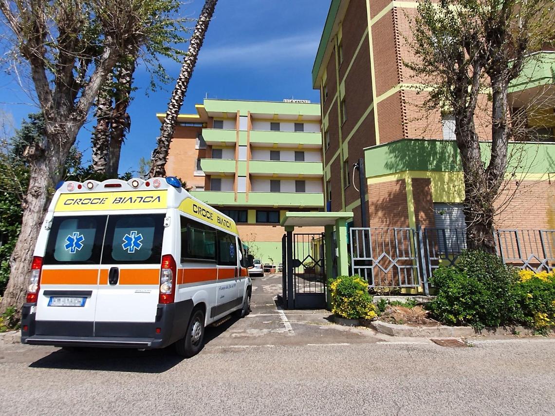 Coronavirus, spariti i tamponi dei senzatetto isolati all'hotel Excelsior