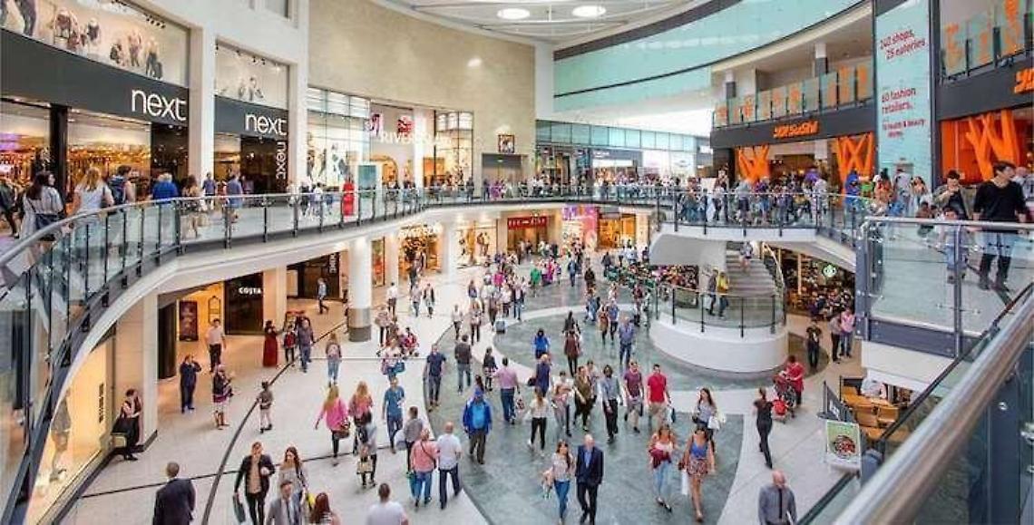 Coronavirus, Rt in calo. Nel Lazio riaprono i megastore nel weekend