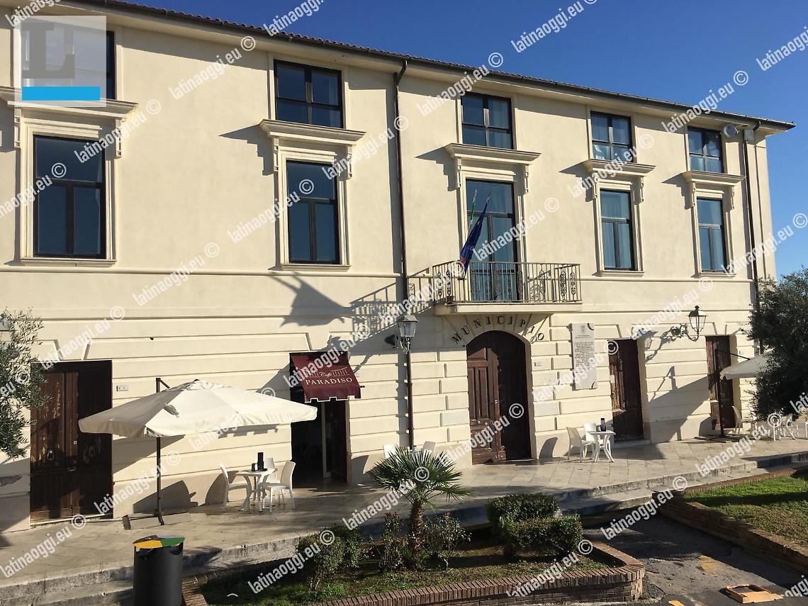 Coronavirus, sei dipendenti positivi in Comune a Minturno dopo i primi tamponi