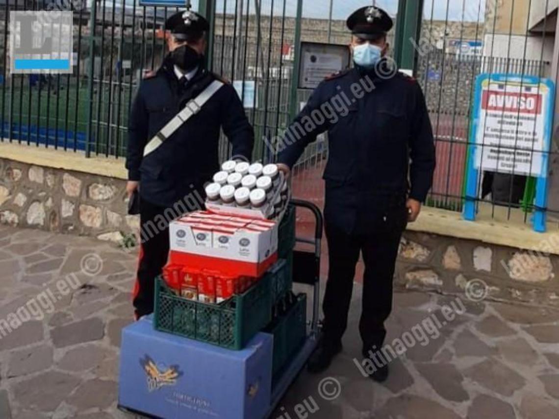 Il dono dei carabinieri alla Caritas: generi alimentari per chi è in difficoltà