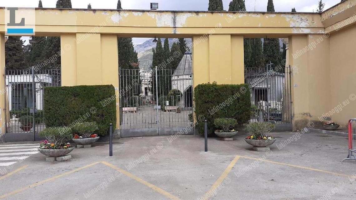 Coronavirus, cimiteri comunali chiusi per sospetto caso di contagio