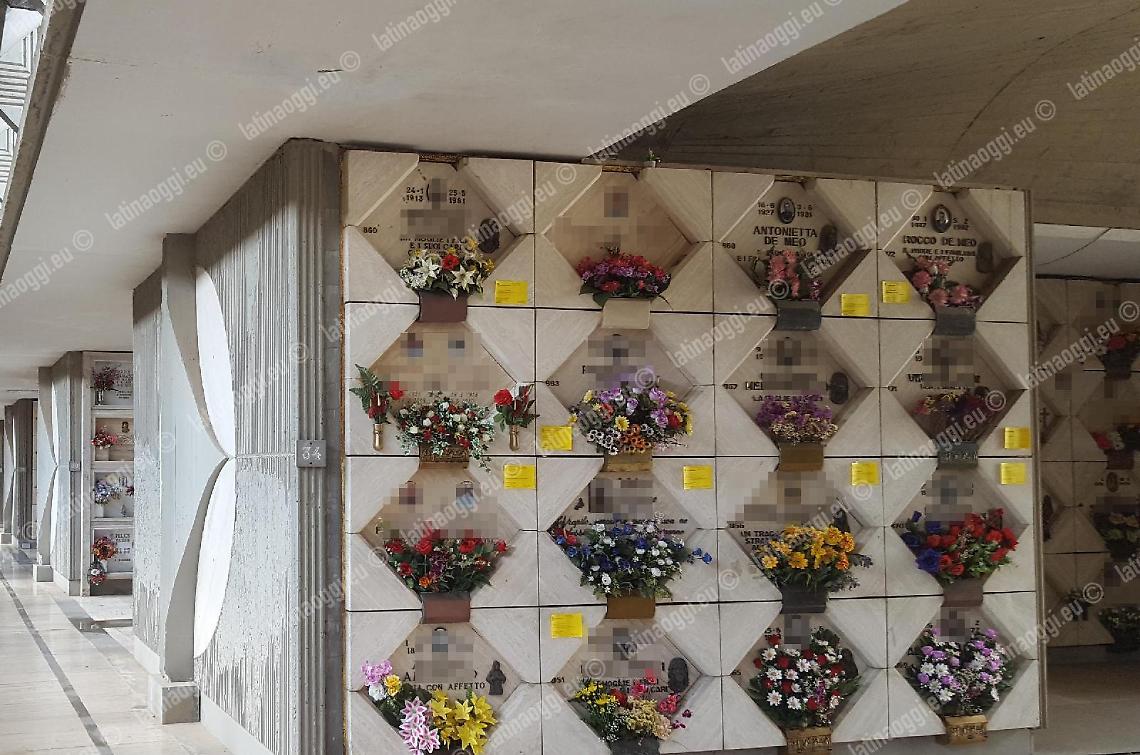 Troppi morti e l'obitorio inutilizzato: il Comune corre ai ripari