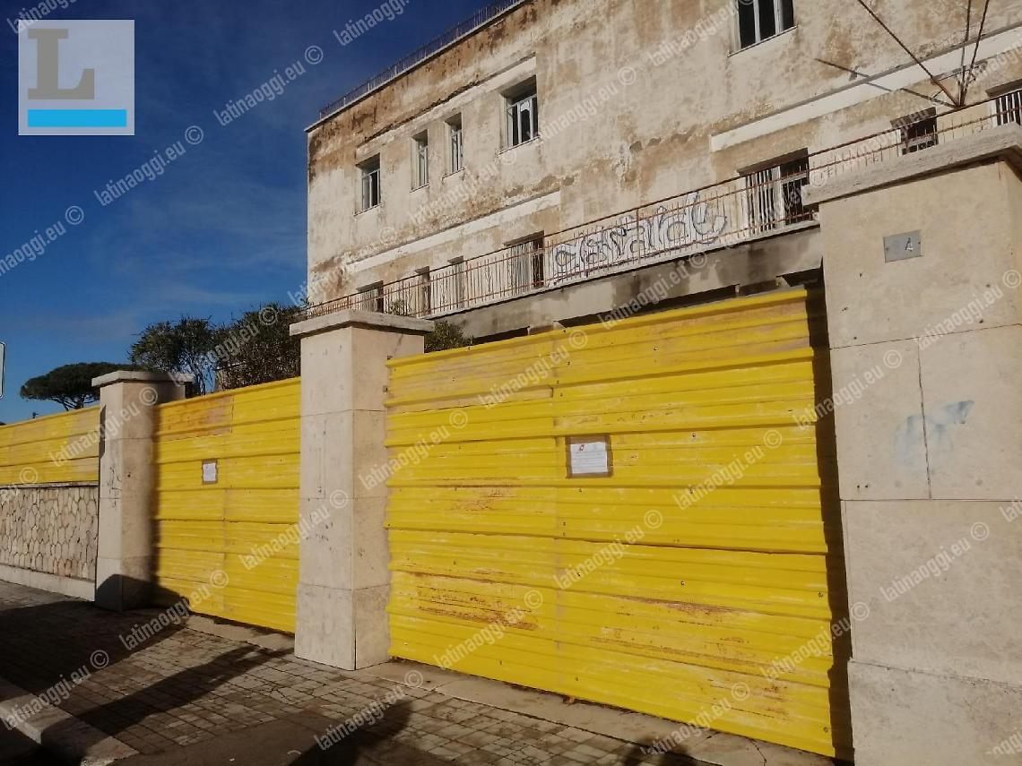 Viale Circe, convalidati i sequestri di Pro Infantia e dello stabilimento balneare