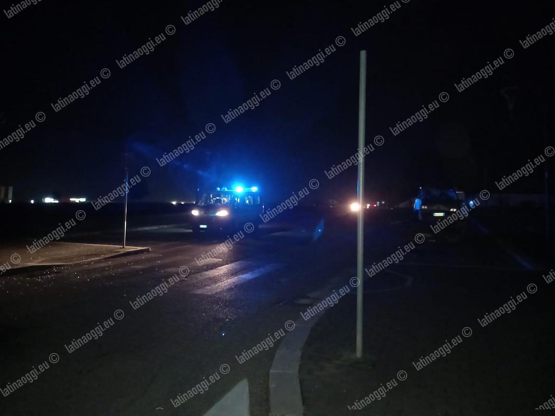 Incidente stradale tra due auto, illesi i conducenti