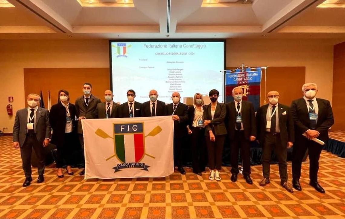 Sabaudia applaude la rielezione a presidente di Pappe Abbagnale