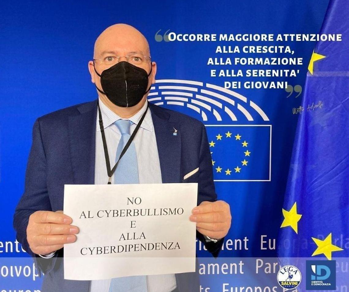 Cyber Dipendenza e cyber-bullismo, Adinolfi: incubi da combattere