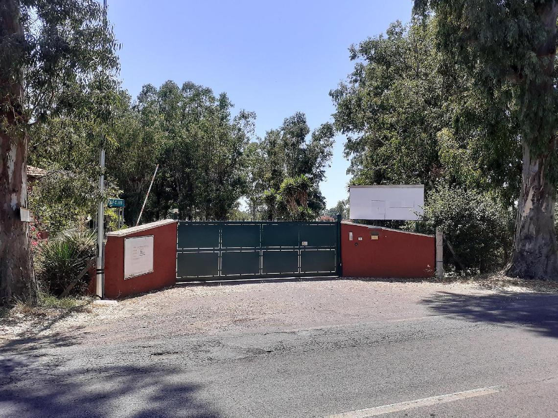 Perquisizione al golf club dopo la rapina, il custode si uccide