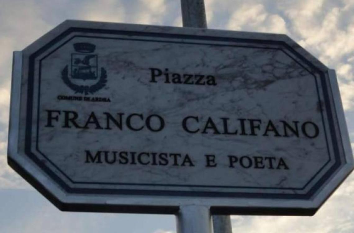 Una piazza col nome di Califano