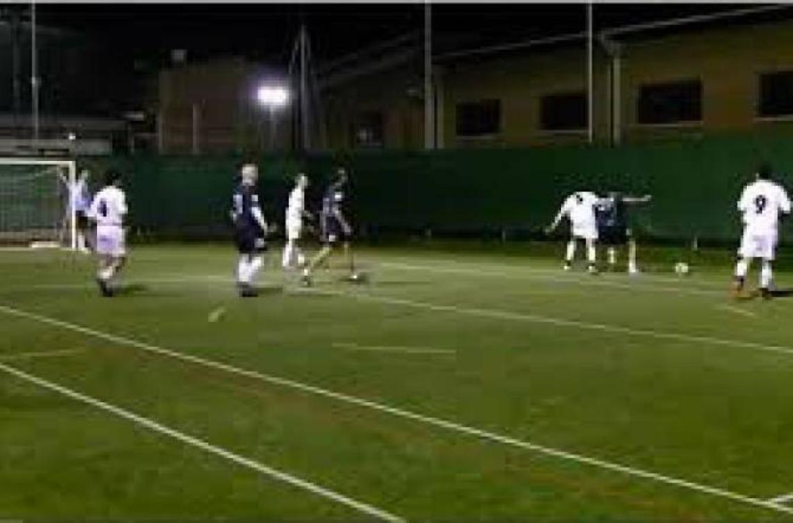 Giovane arbitro aggredito e portato in ospedale