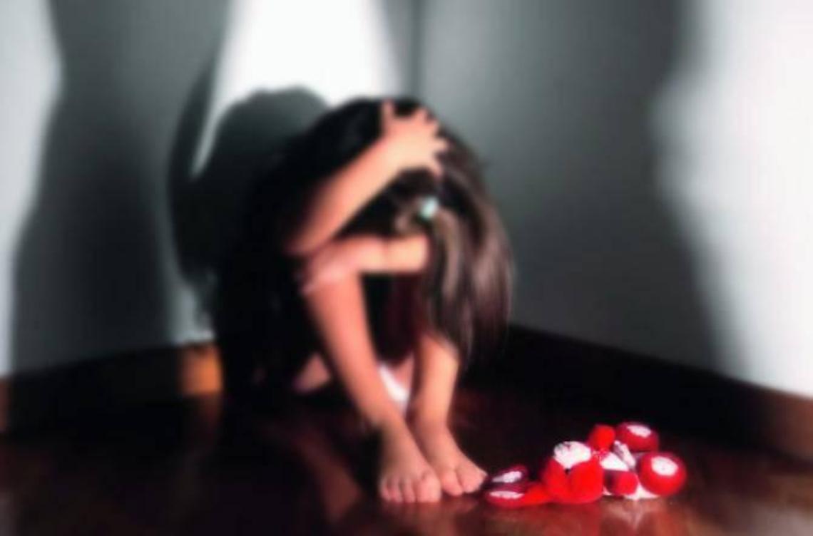 Violentava le figlie: condannato a 9 anni L'ex compagna: 
