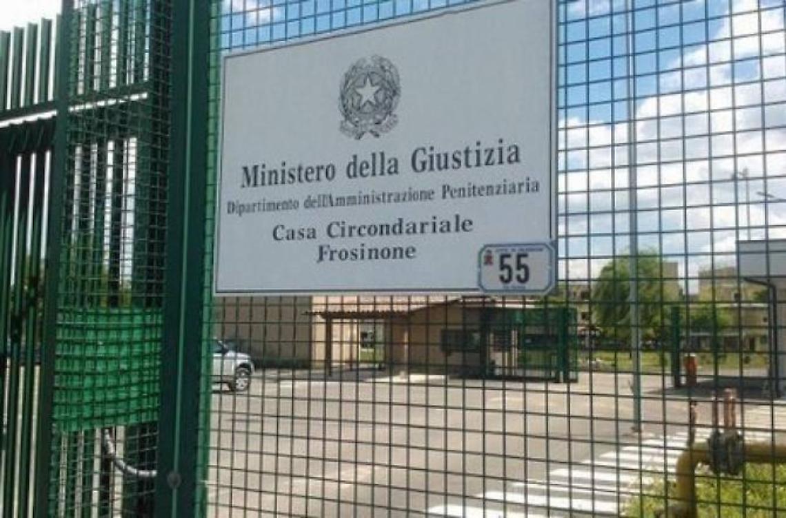 Tre agenti del carcere aggrediti da un detenuto marocchino