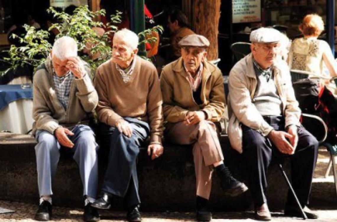 Centro anziani, no al trasferimento. E arrivano nuove proposte