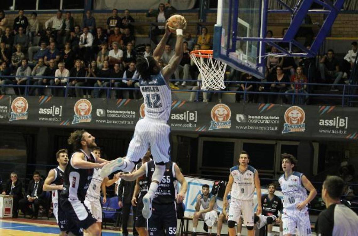 Benacquista Latina Basket stellare contro l'Angelico Biella