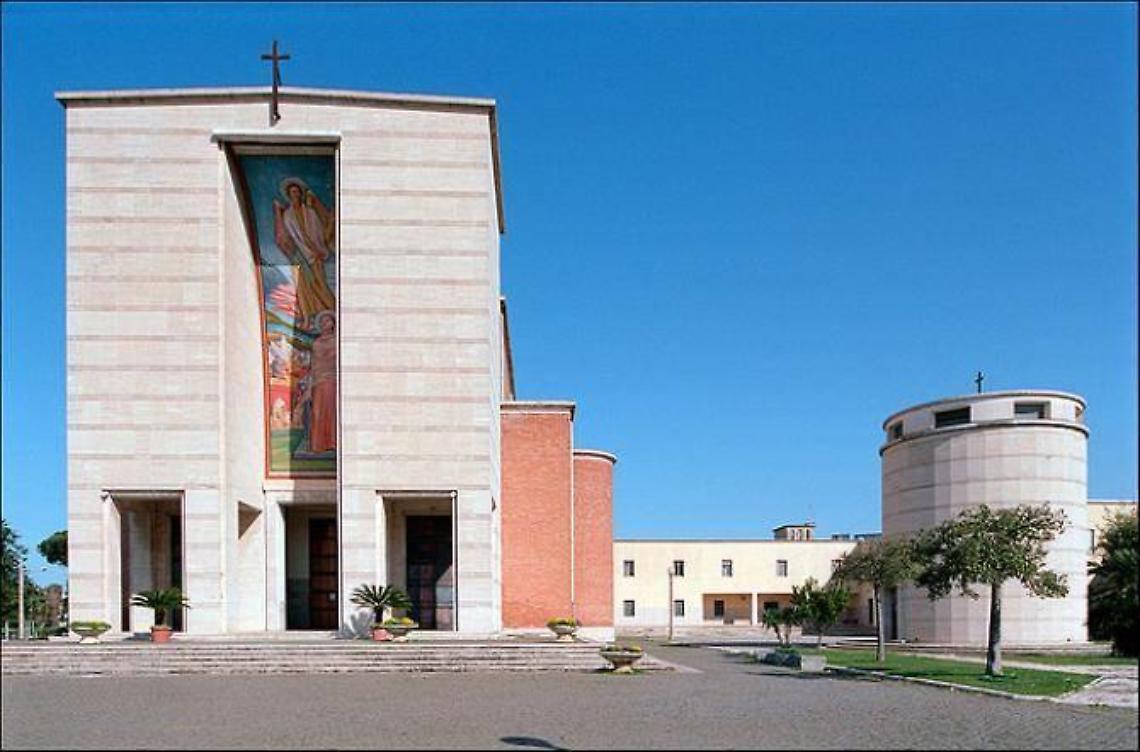 Principio d'incendio in chiesa, paura tra i fedeli